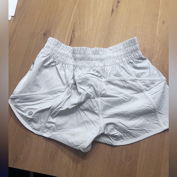 Lululemon Hotty Hot Shorts [Size: 6] - Picture 2 of 7
